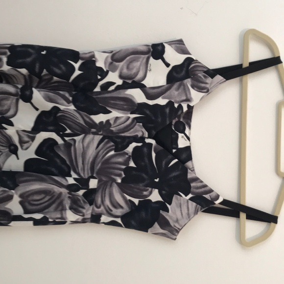 Ladies Dress by Milly, In New York - Picture 3 of 8